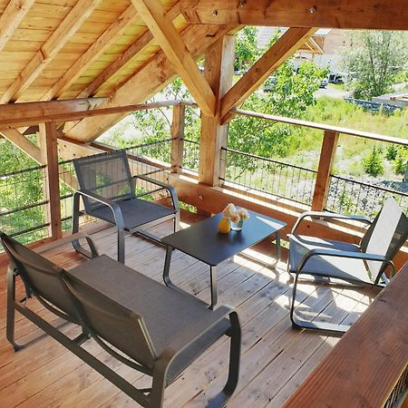 Whisperive Lodge - Le Vert Aux Bords De Rive Le Bourg-d'Oisans Exterior photo
